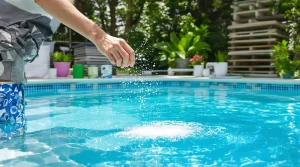 Eau de piscine verte remède de grand-mère pour un bain clair